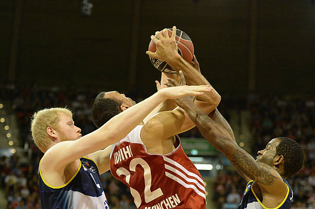 许多教练和 许多教练和