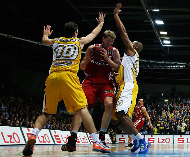 西班牙年轻 西班牙年轻